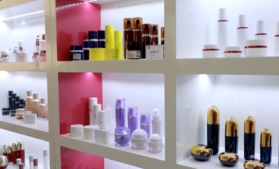 一周產(chǎn)業(yè)熱榜 化妝品零售市場風(fēng)起云涌，解碼美容行業(yè)新趨勢